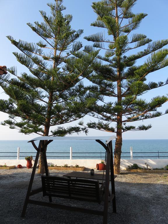 Frosso'S Sea Apartments Kokkini Hani Екстер'єр фото