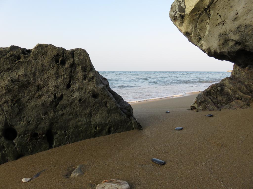 Frosso'S Sea Apartments Kokkini Hani Екстер'єр фото